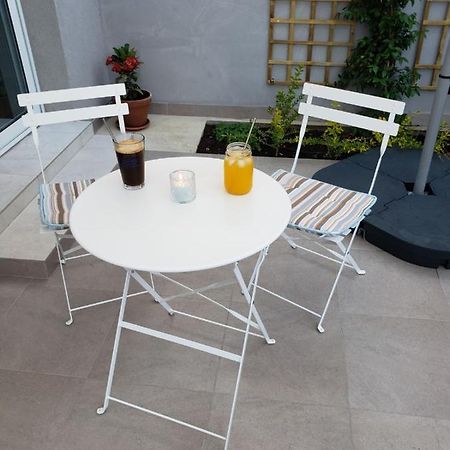 Modern & Cozy Studio W/ Backyard Near City Center ليماسول المظهر الخارجي الصورة